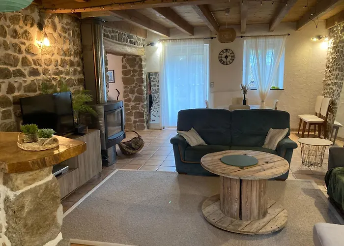 La Maisonnee Auvergnate Holiday home *